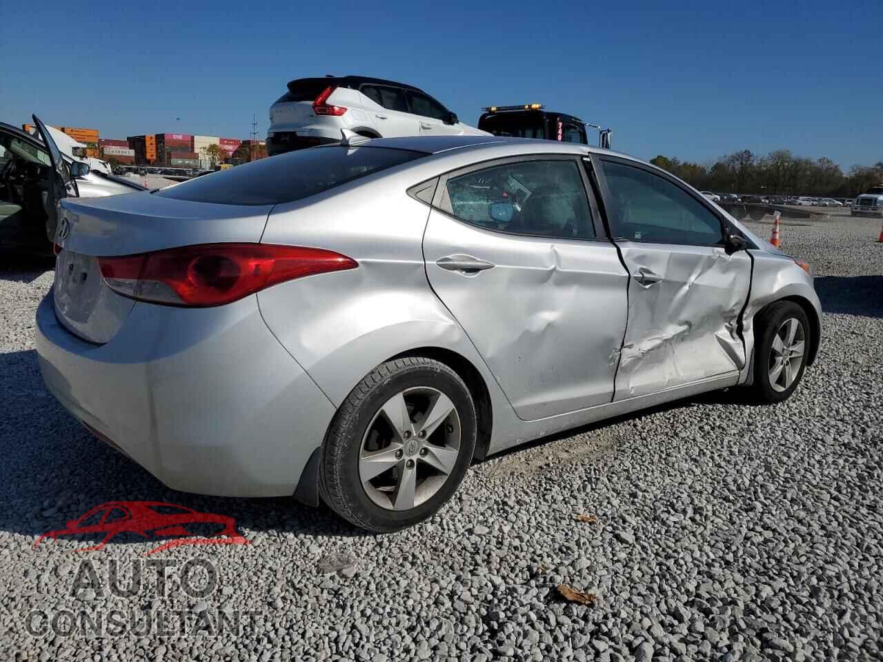 HYUNDAI ELANTRA 2013 - 5NPDH4AE3DH348993