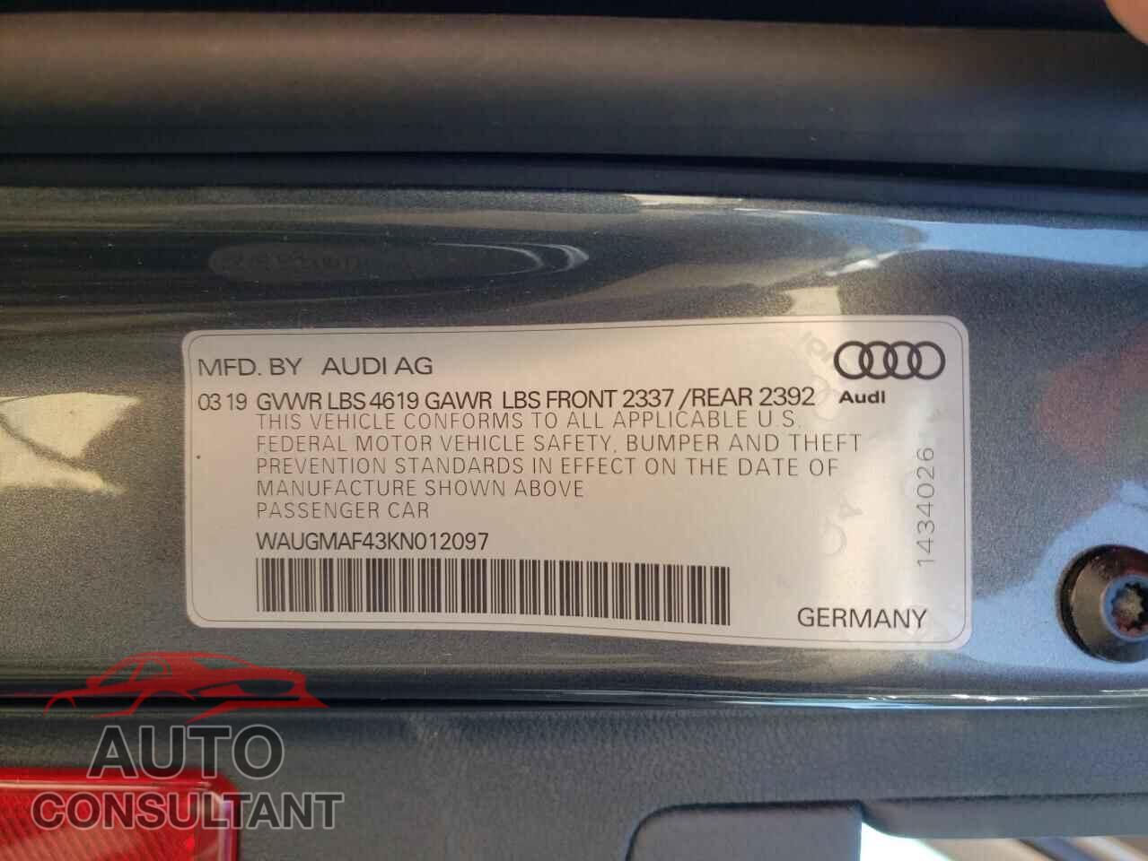 AUDI A4 2019 - WAUGMAF43KN012097