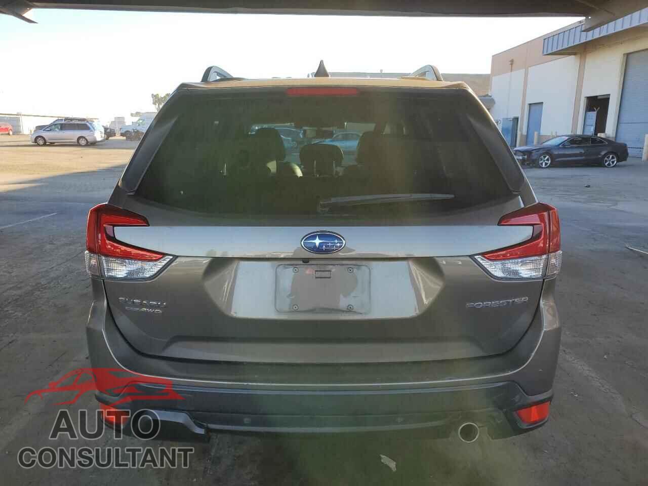 SUBARU FORESTER 2019 - JF2SKAUC5KH405354