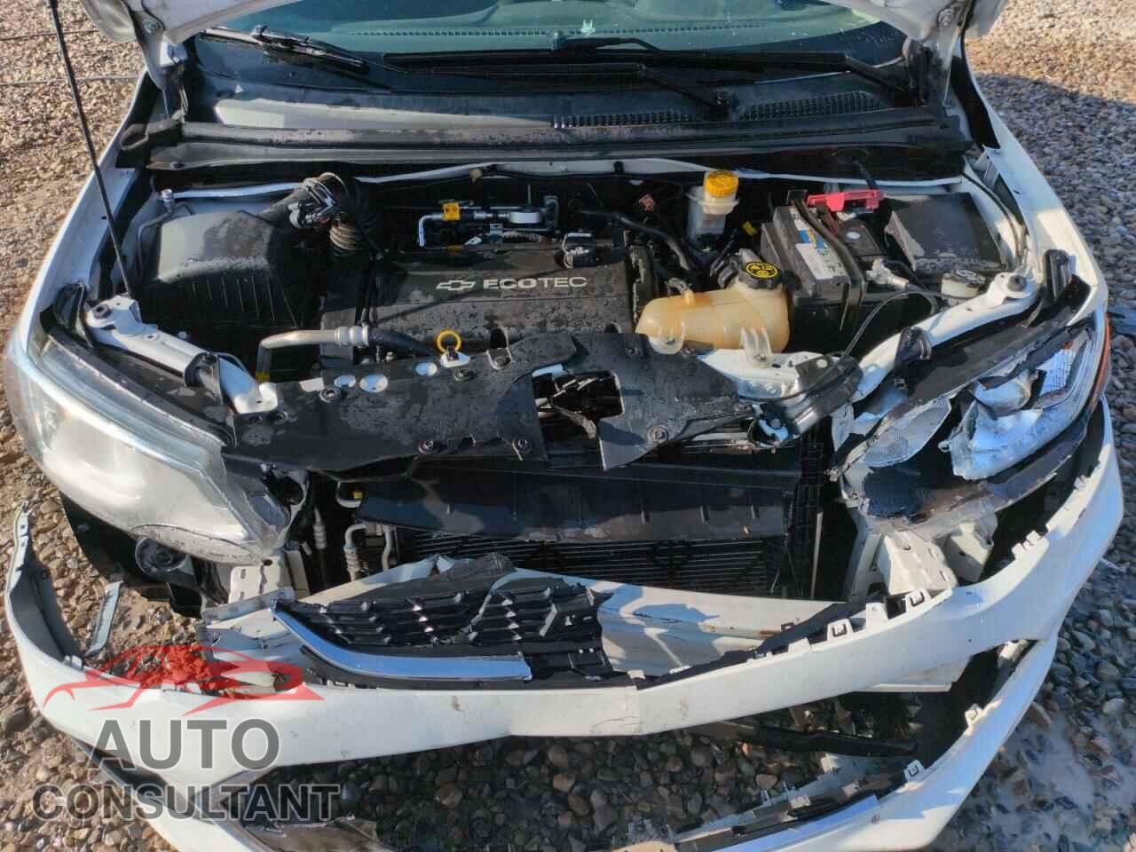 CHEVROLET SONIC 2017 - 1G1JD5SH5H4120530