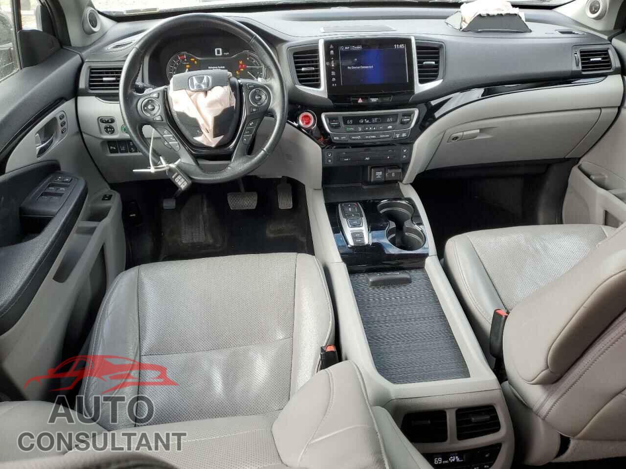 HONDA PILOT 2017 - 5FNYF6H04HB098245