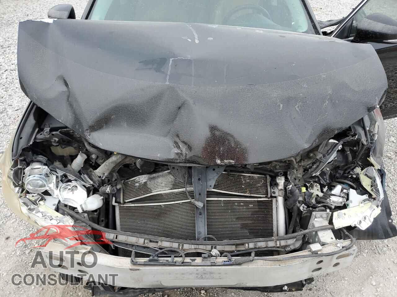 LEXUS CT 200 2011 - JTHKD5BH6B2030106