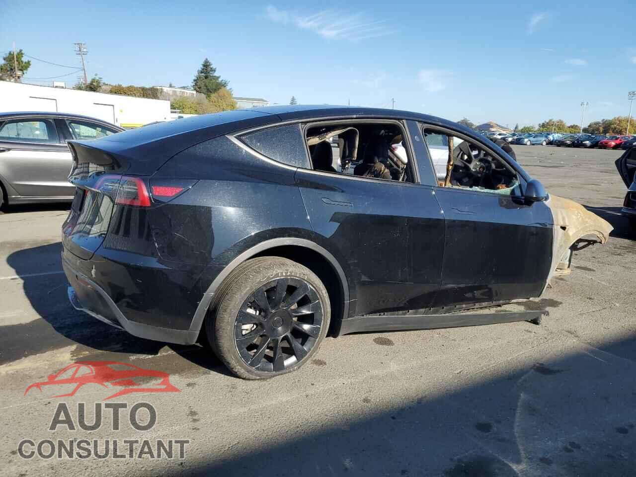 TESLA MODEL Y 2024 - 7SAYGDEE4RF080950