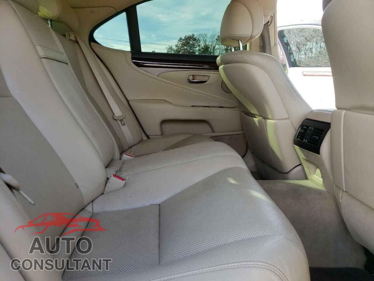 LEXUS LS460 2014 - JTHBL5EFXE5131519