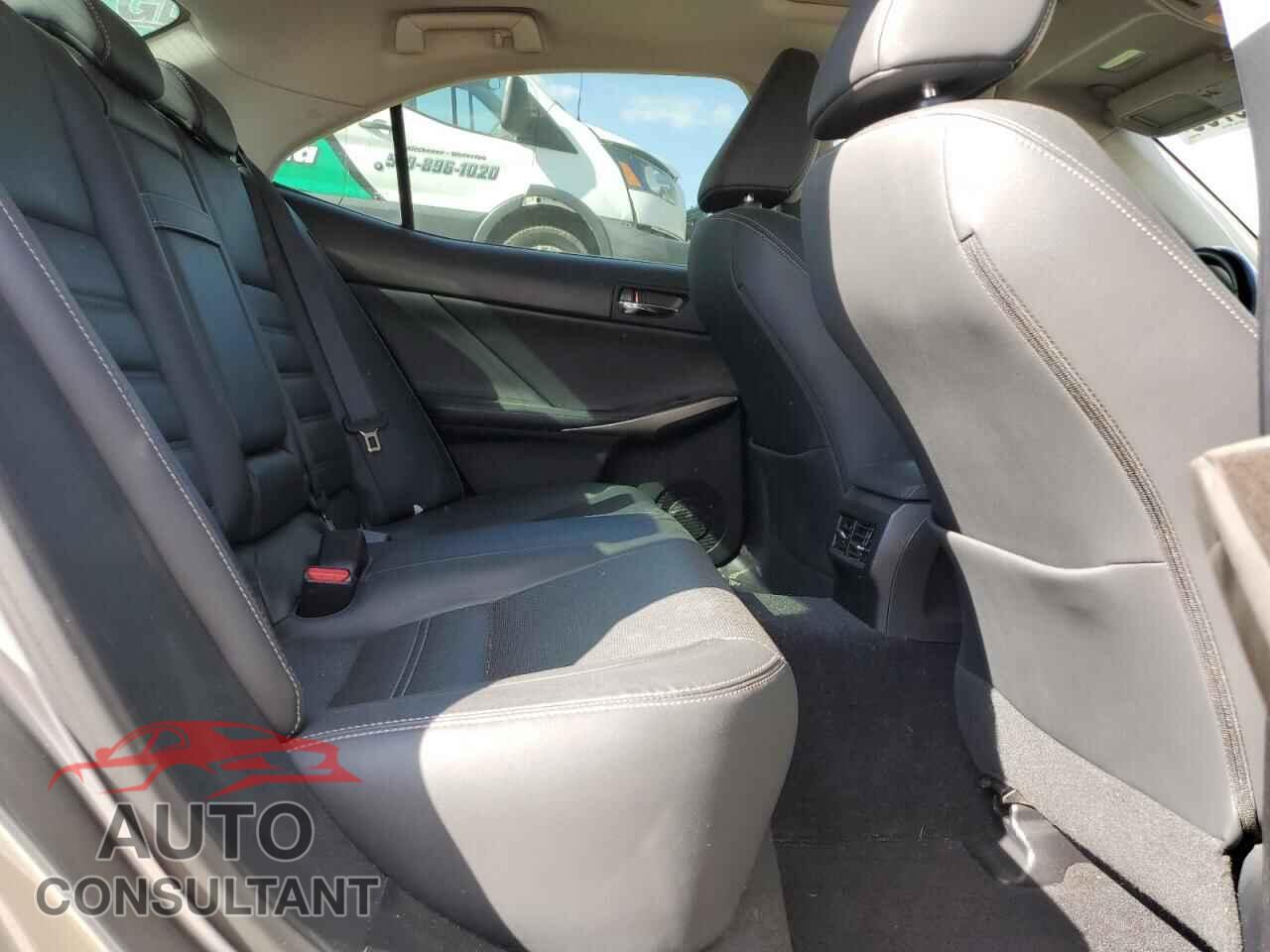 LEXUS IS 2015 - JTHCE1D24F5008452