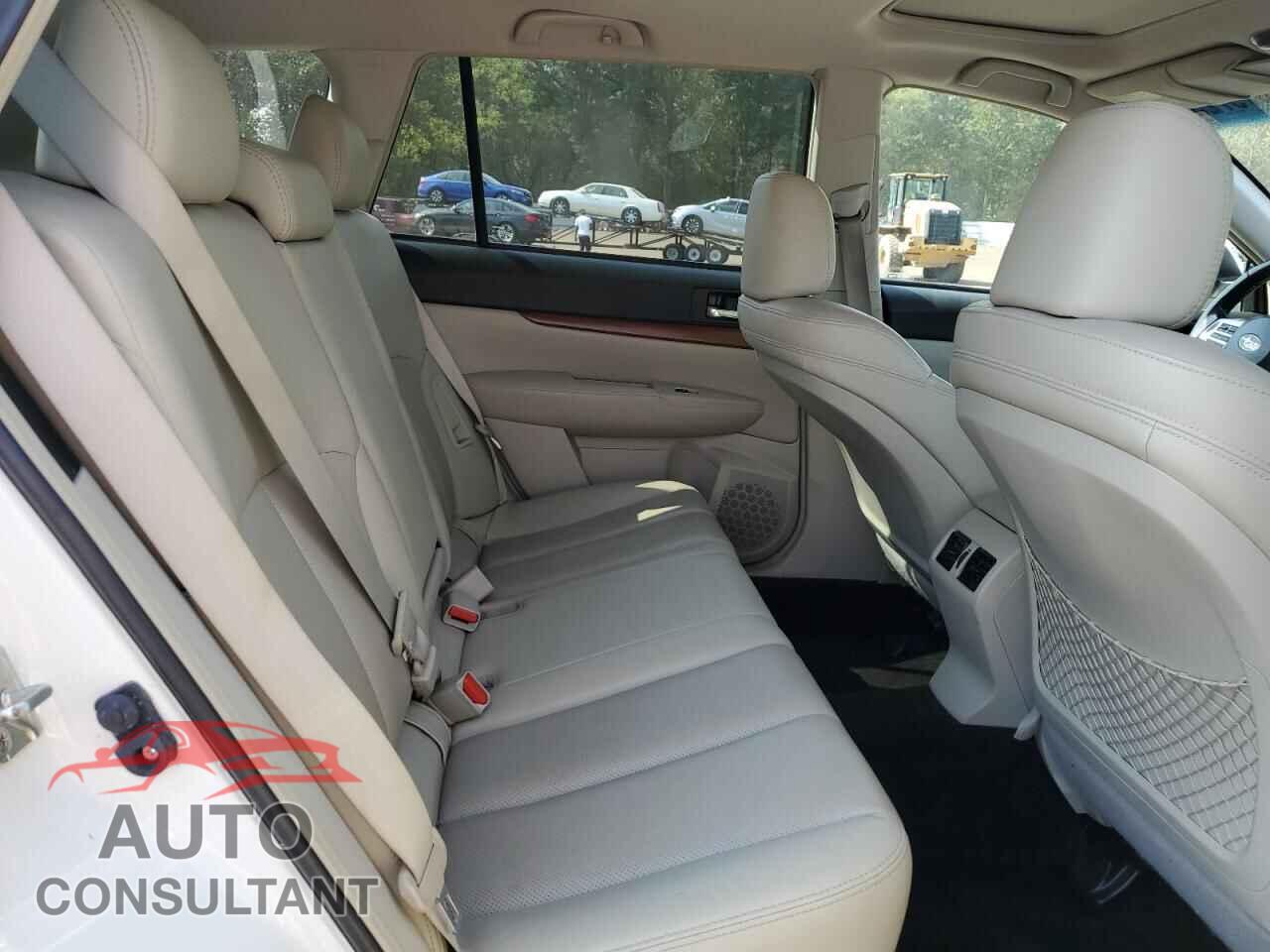 SUBARU OUTBACK 2013 - 4S4BRDLC8D2231083