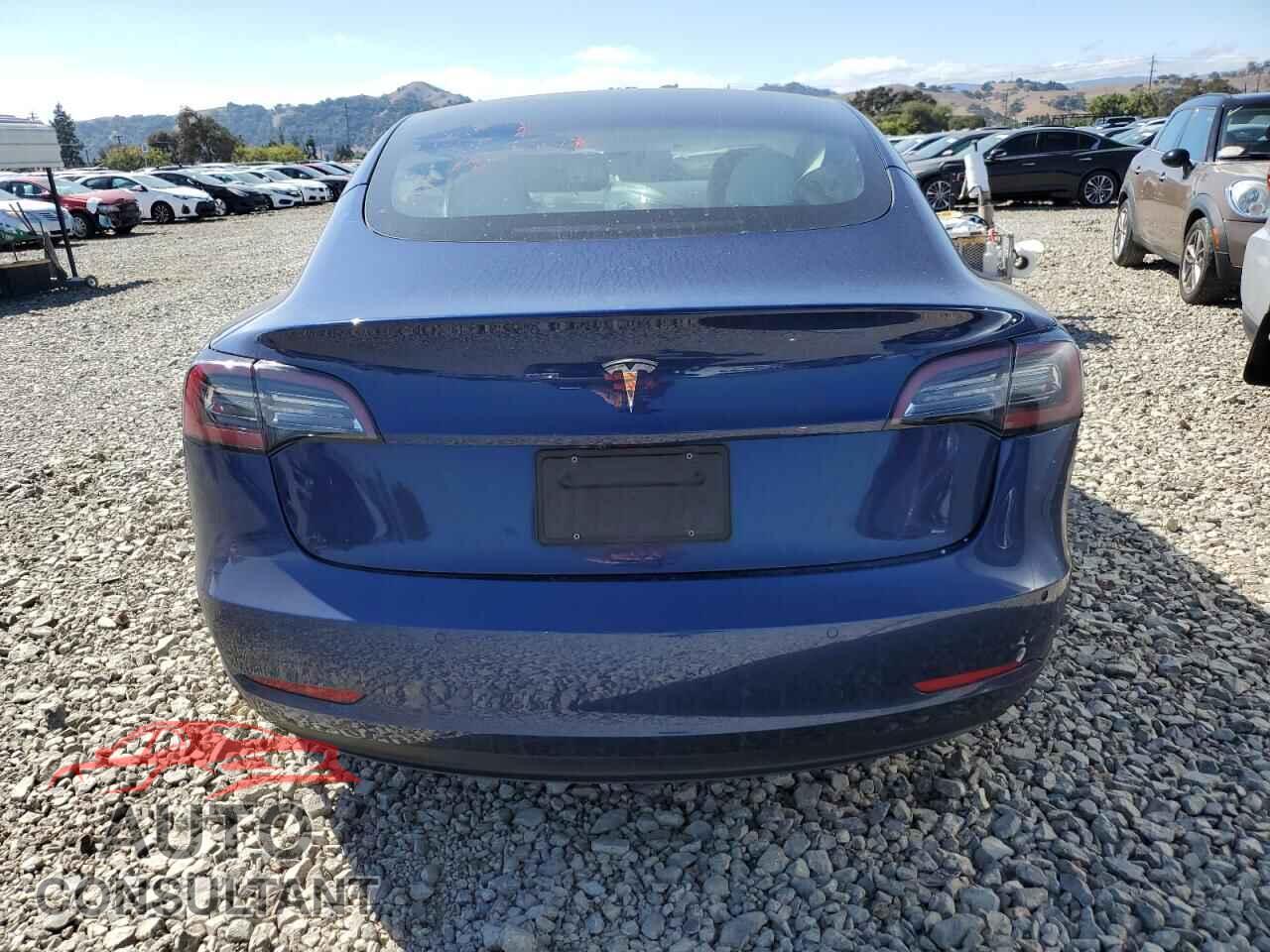 TESLA MODEL 3 2022 - 5YJ3E1EA0NF125675