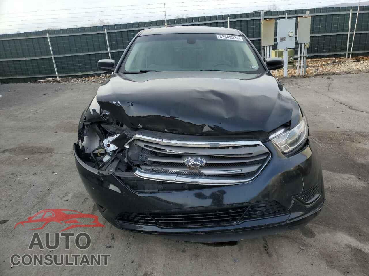 FORD TAURUS 2017 - 1FAHP2D82HG145382