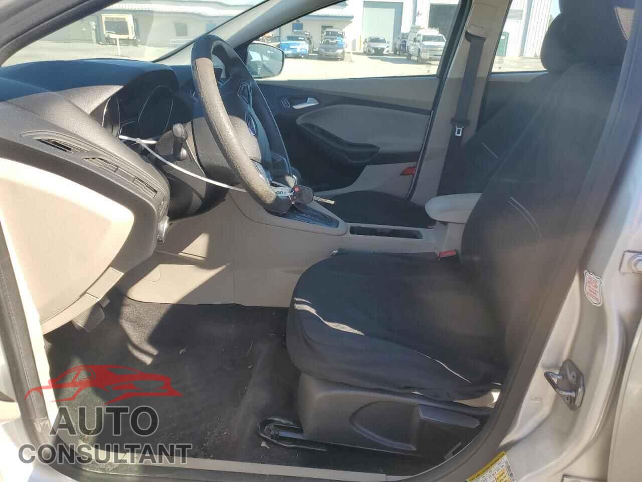 FORD FOCUS 2017 - 1FADP3K26HL267639
