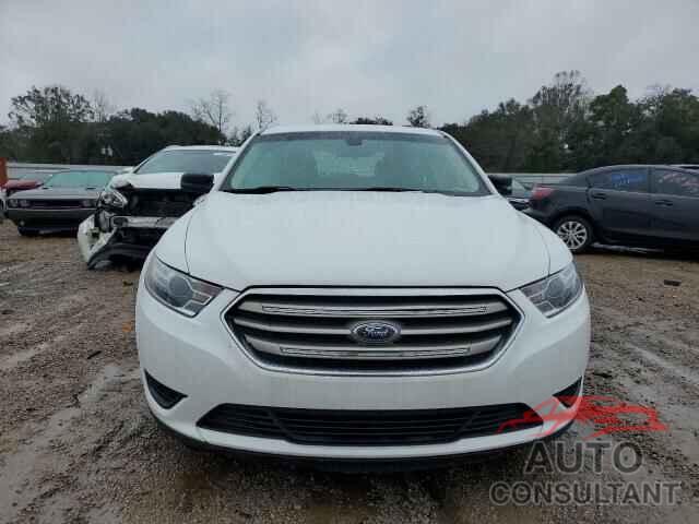 FORD TAURUS 2018 - 1FAHP2D82JG103736