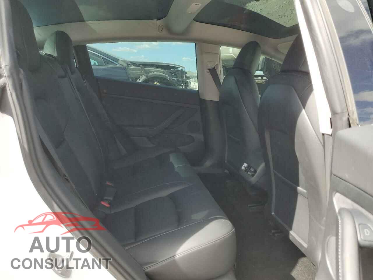 TESLA MODEL 3 2021 - 5YJ3E1EAXMF020608