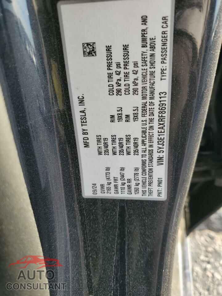 TESLA MODEL 3 2024 - 5YJ3E1EAXRF869113