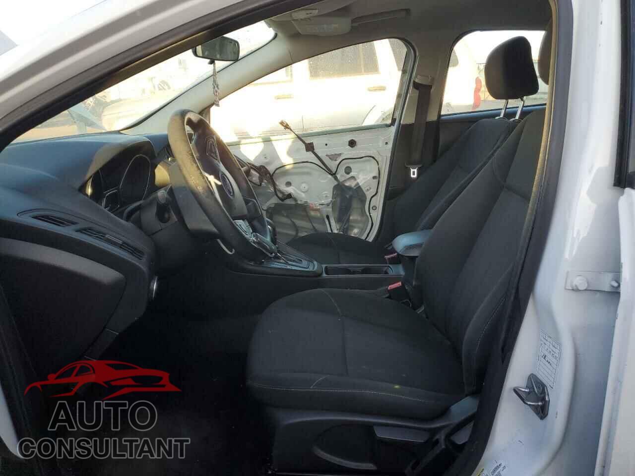 FORD FOCUS 2017 - 1FADP3F27HL226219