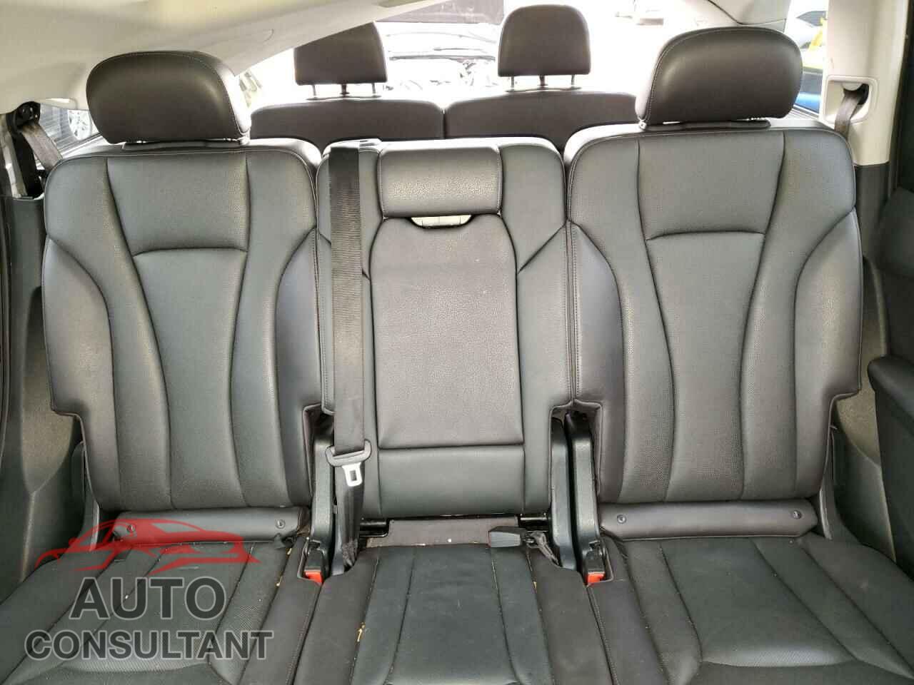 AUDI Q7 2017 - WA1LAAF73HD001663