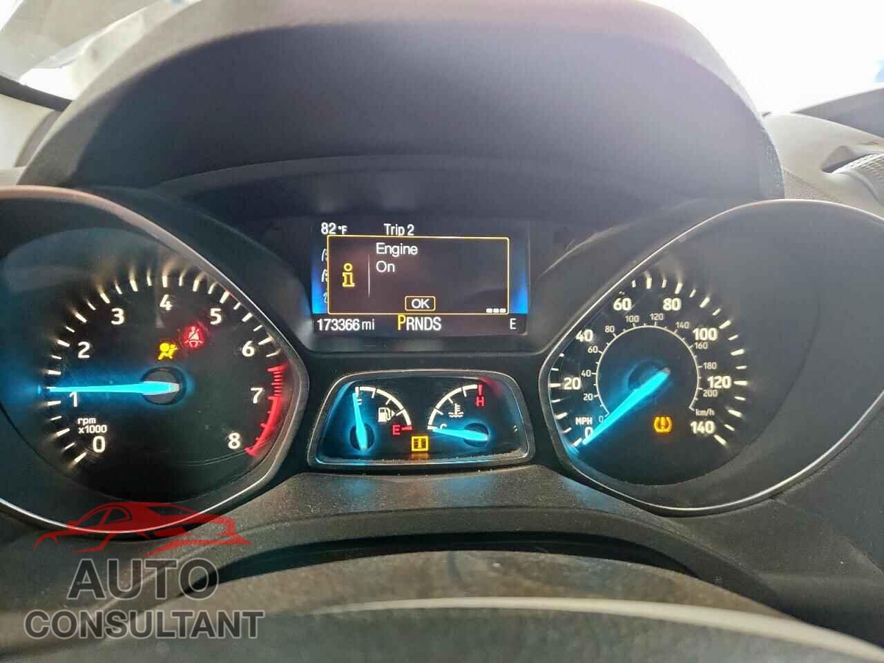 FORD ESCAPE 2017 - 1FMCU0F74HUC38360