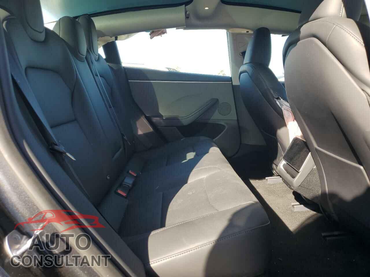 TESLA MODEL 3 2024 - 5YJ3E1EA9RF868423