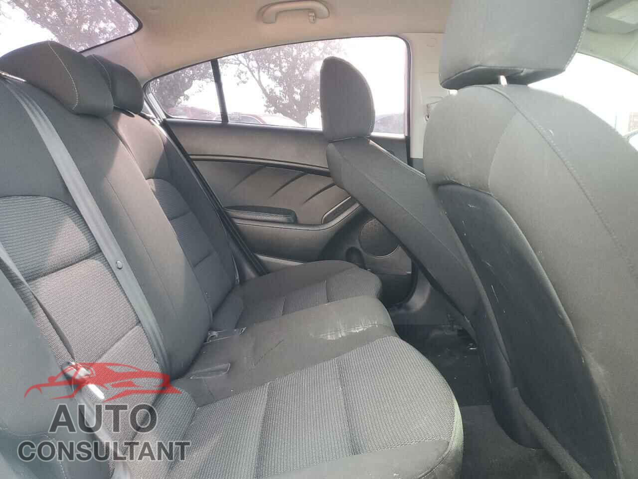 KIA FORTE 2017 - 3KPFK4A7XHE028611