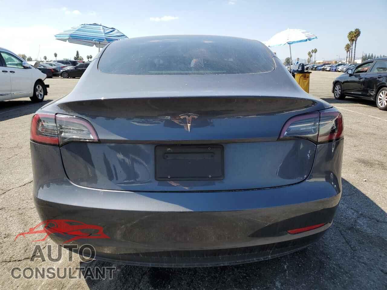TESLA MODEL 3 2023 - 5YJ3E1EA8PF428299