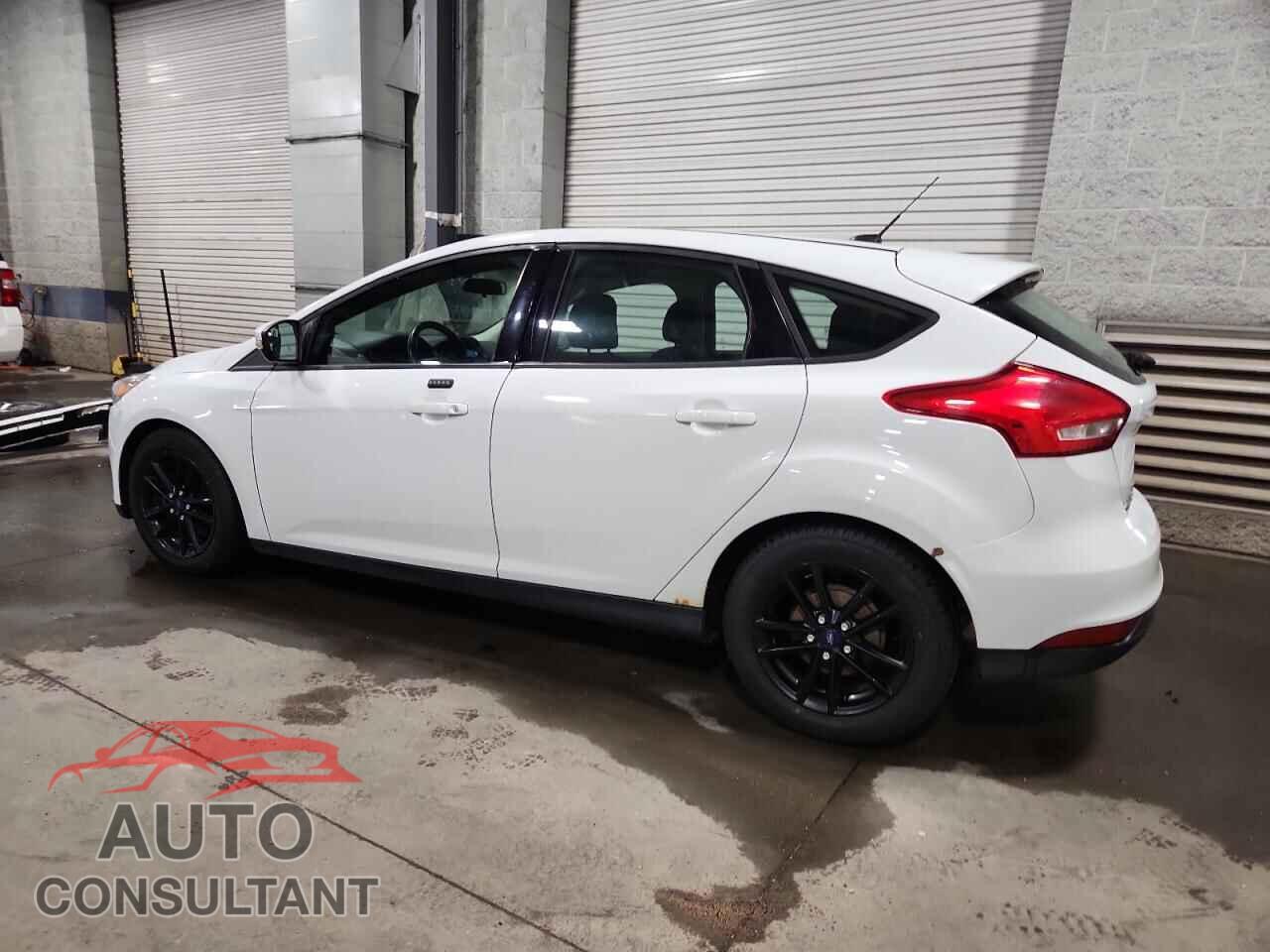 FORD FOCUS 2016 - 1FADP3K25GL399032