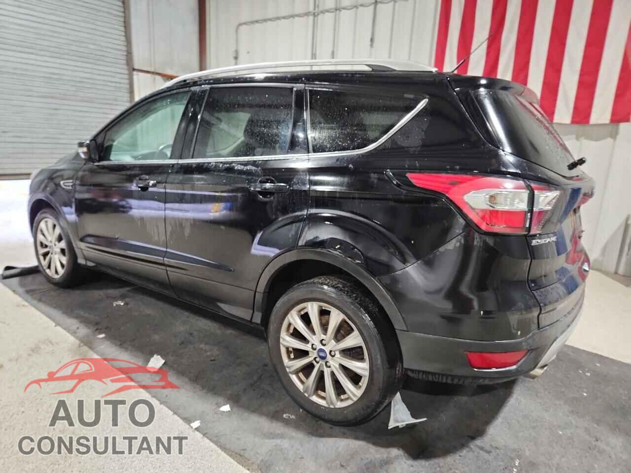FORD ESCAPE 2017 - 1FMCU9J93HUE82904