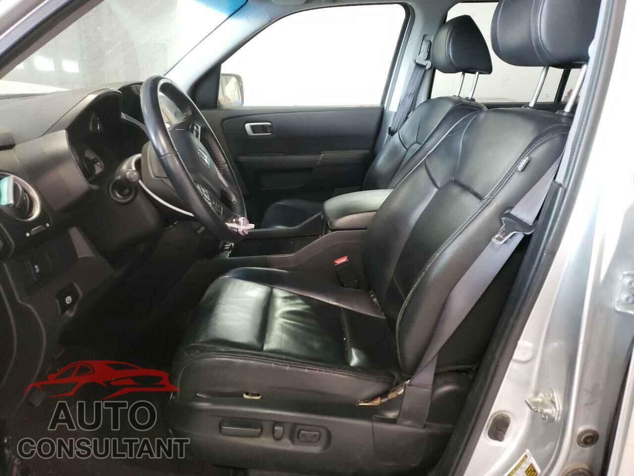 HONDA PILOT 2012 - 5FNYF4H50CB051125