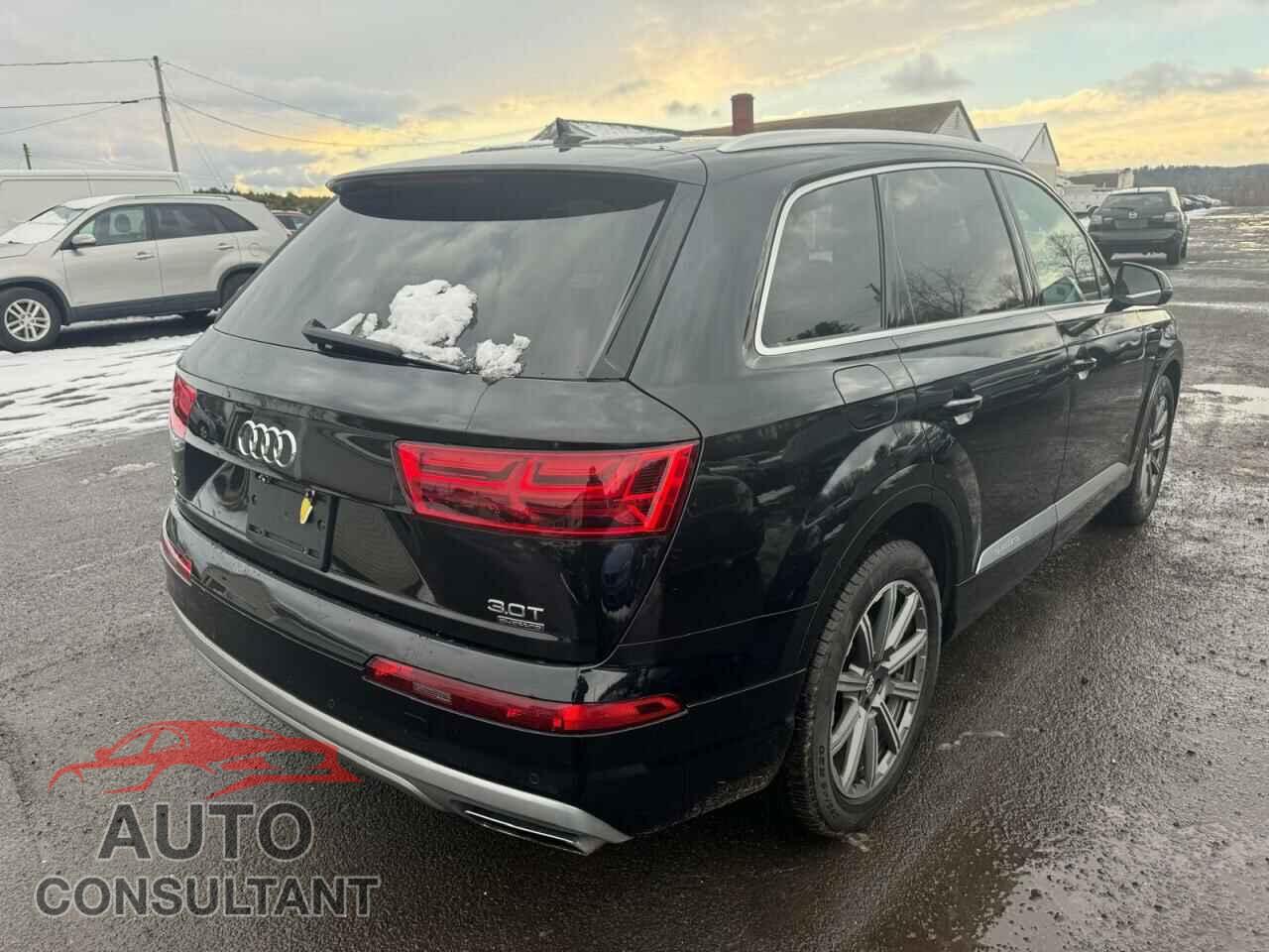 AUDI Q7 2018 - WA1LAAF70JD051748