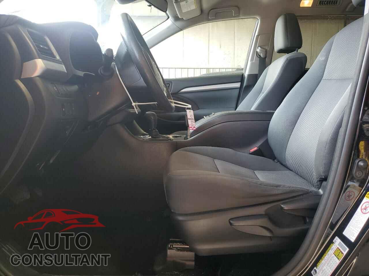 TOYOTA HIGHLANDER 2018 - 5TDBZRFH5JS808973