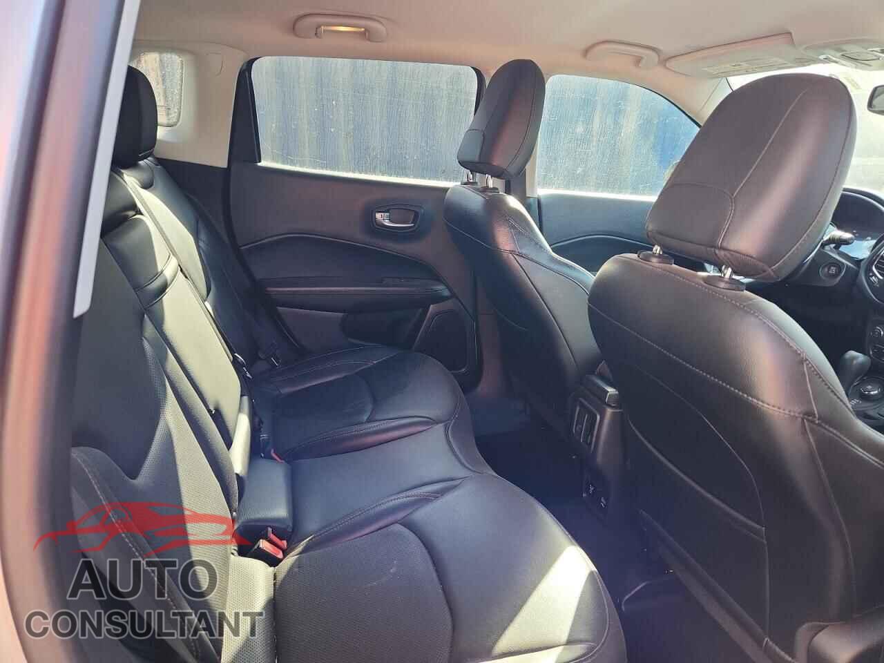 JEEP COMPASS 2019 - 3C4NJDCB2KT596273