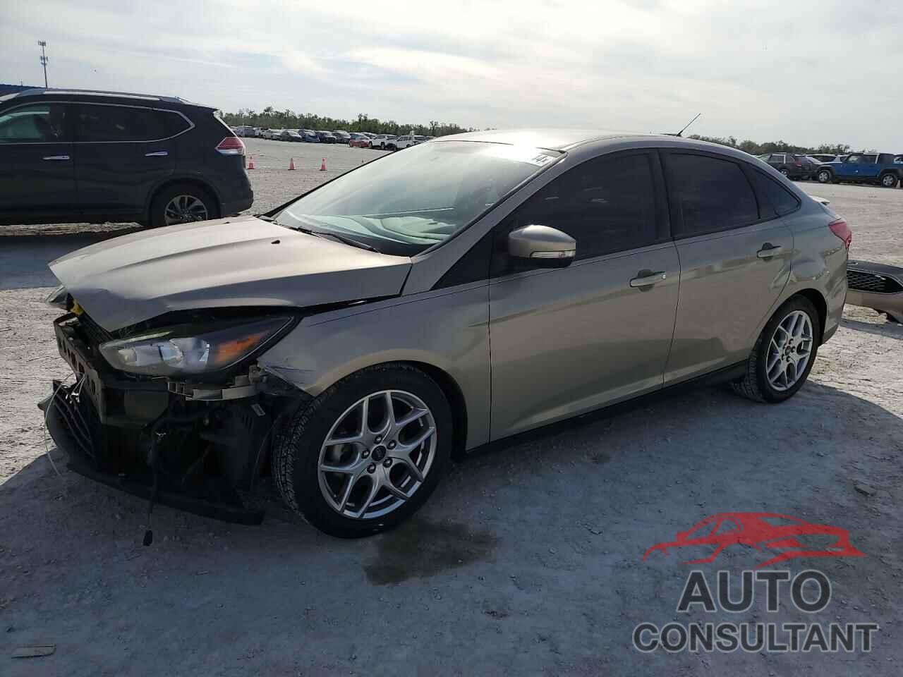 FORD FOCUS 2015 - 1FADP3F21FL354646