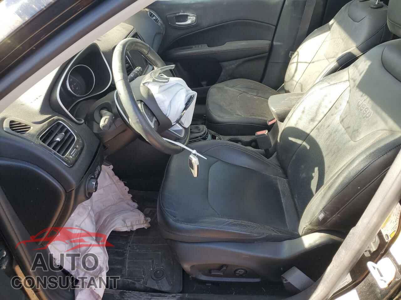 JEEP COMPASS 2018 - 3C4NJDCB4JT117818