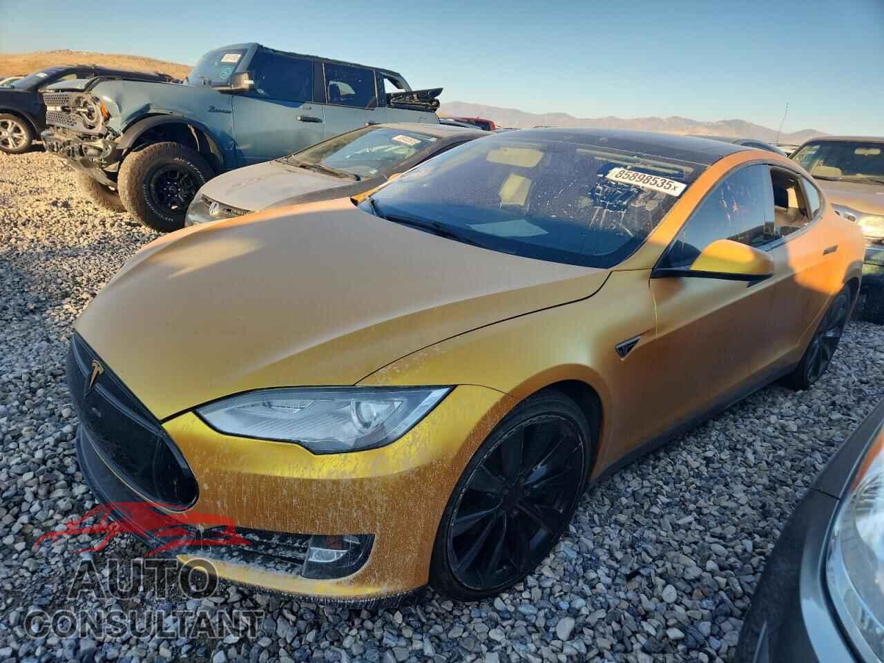 TESLA MODEL S 2014 - 5YJSA1H13EFP32298