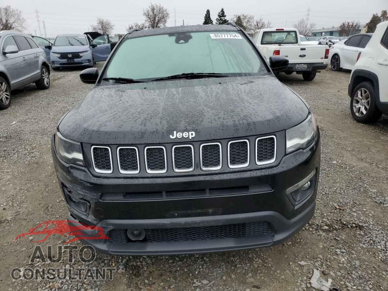 JEEP COMPASS 2018 - 3C4NJCBB7JT300061