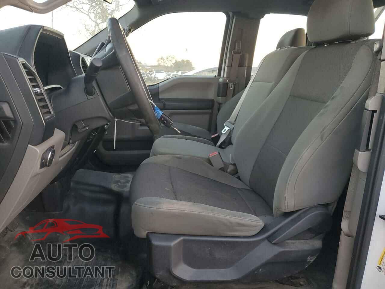 FORD F-150 2017 - 1FTFX1CG8HKC56150