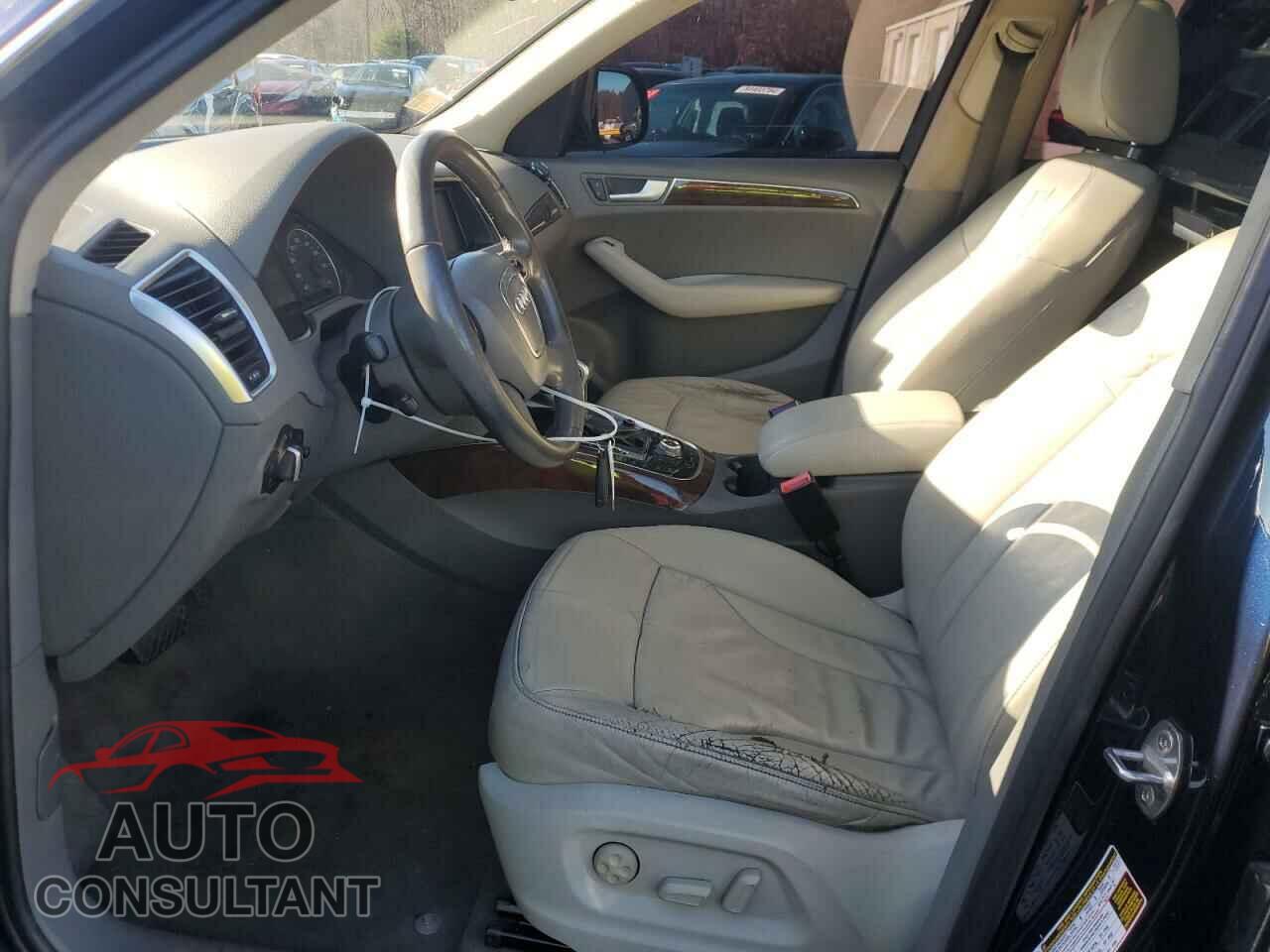 AUDI Q5 2010 - WA1LKAFP2AA105159