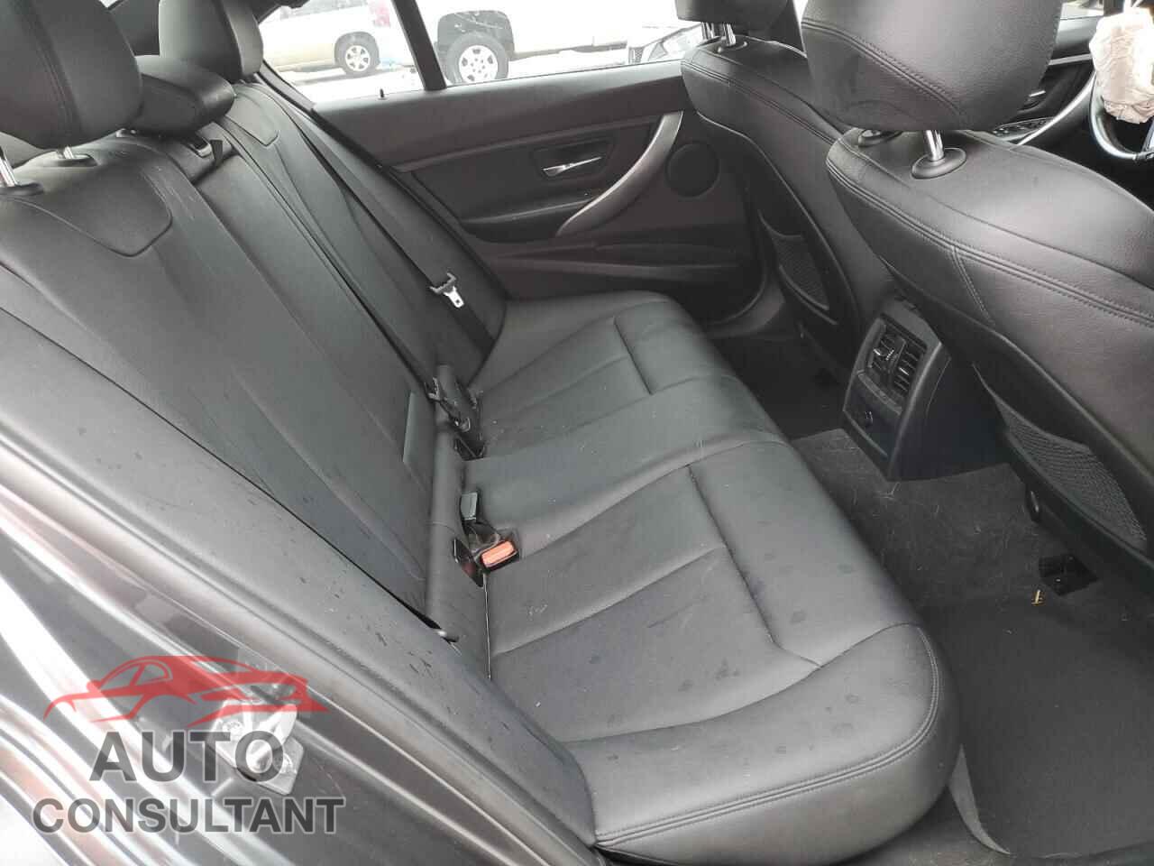 BMW 3 SERIES 2013 - WBA3C1C55DF444119