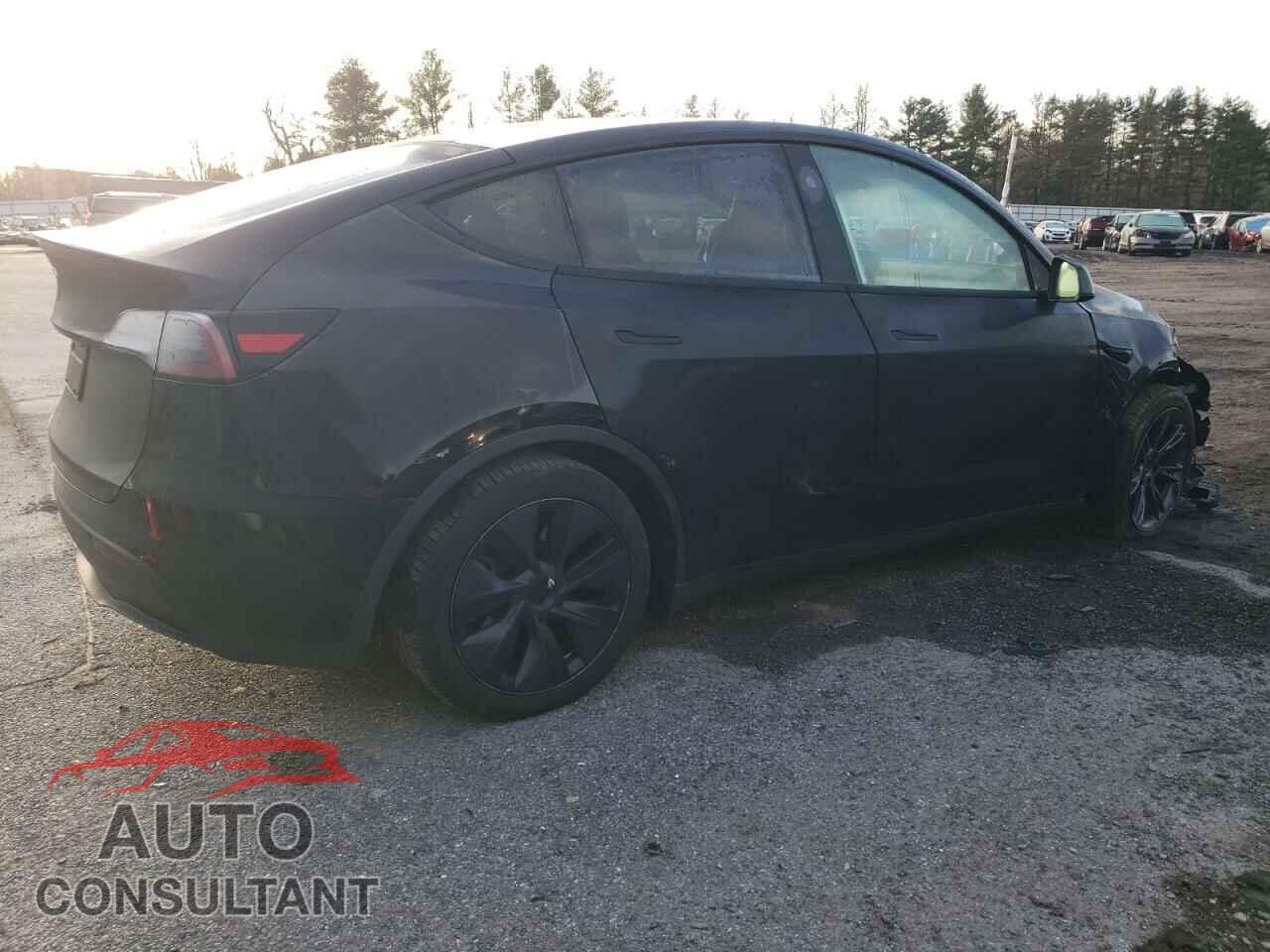 TESLA MODEL Y 2024 - 7SAYGDED5RF158563