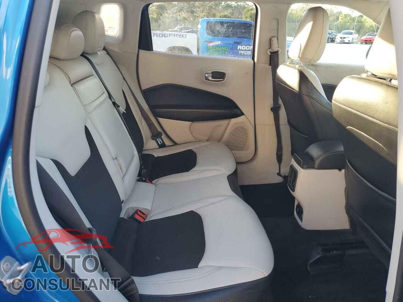JEEP COMPASS 2018 - 3C4NJDBB2JT178084