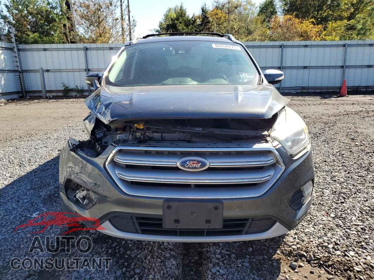 FORD ESCAPE 2017 - 1FMCU9J91HUD99147