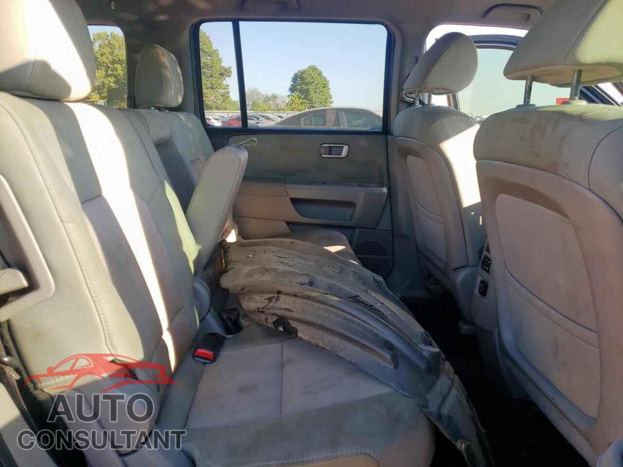 HONDA PILOT 2015 - 5FNYF3H4XFB002018