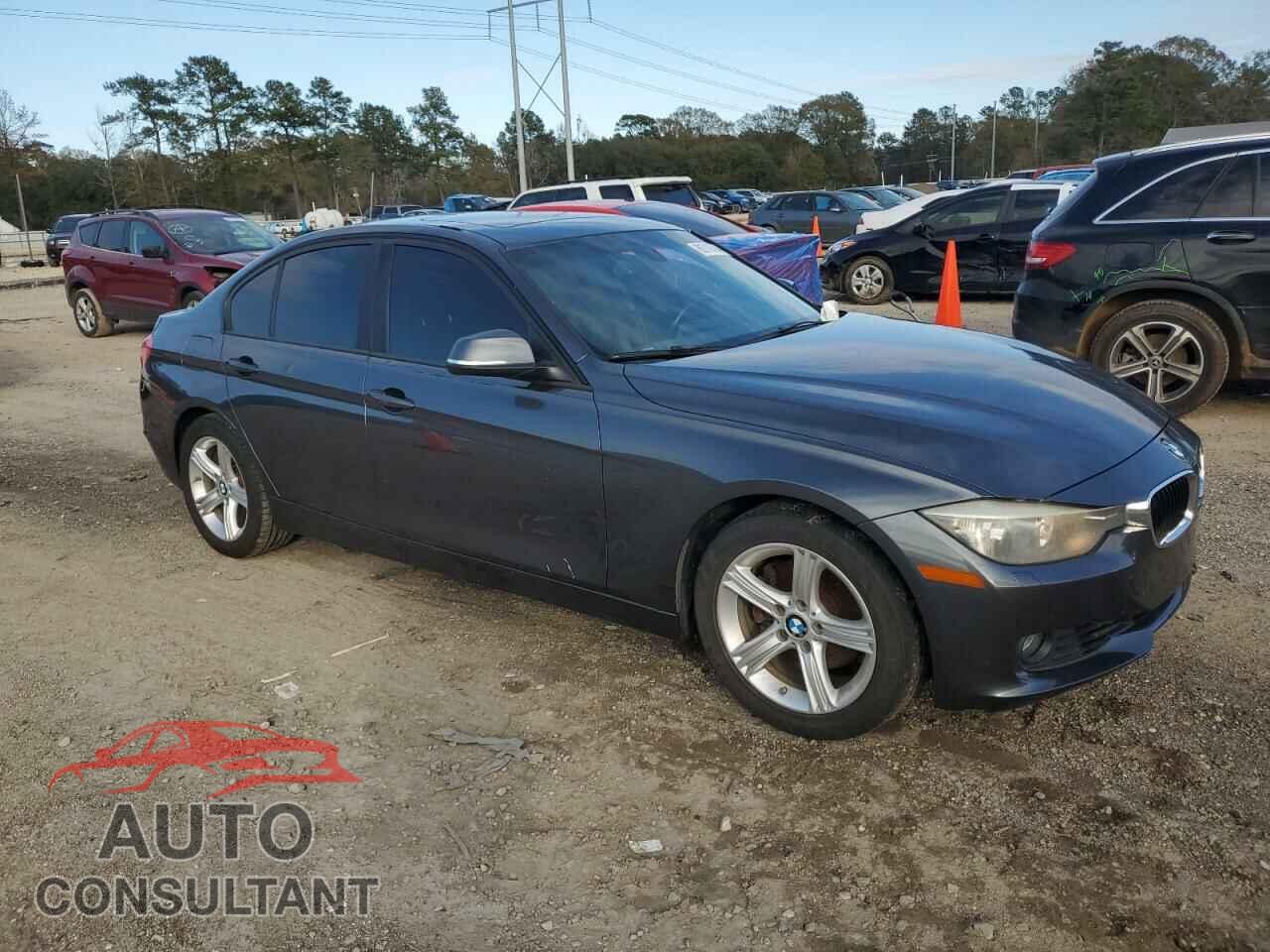 BMW 3 SERIES 2013 - WBA3C1C56DF435476