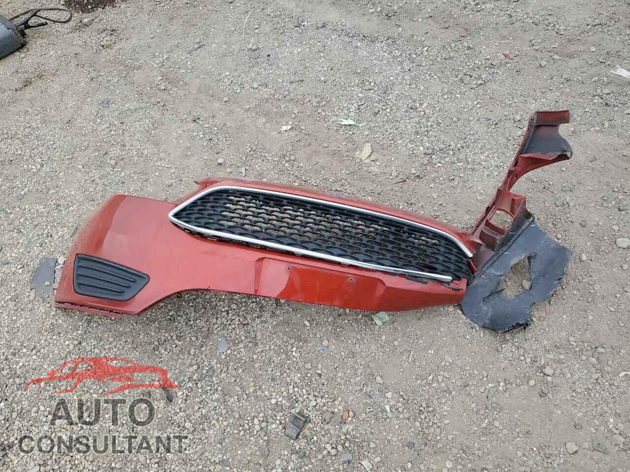 FORD FOCUS 2018 - 1FADP3FE3JL238867