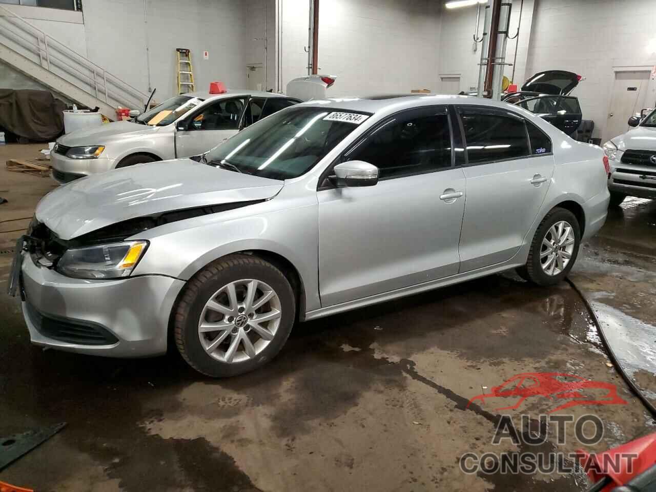 VOLKSWAGEN JETTA 2011 - 3VWDZ7AJ9BM319059