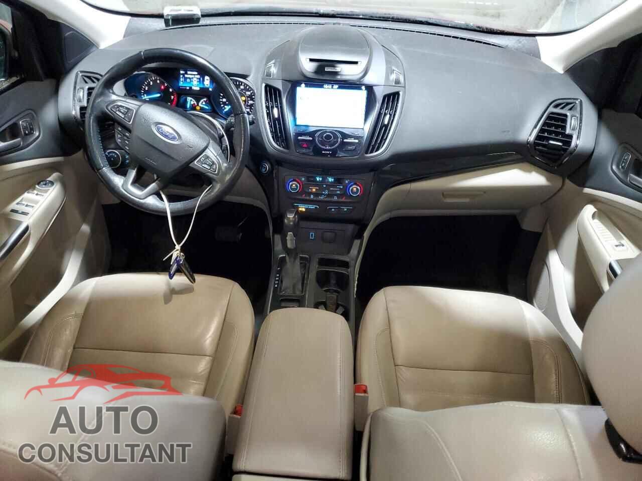 FORD ESCAPE 2017 - 1FMCU9JD4HUB98248