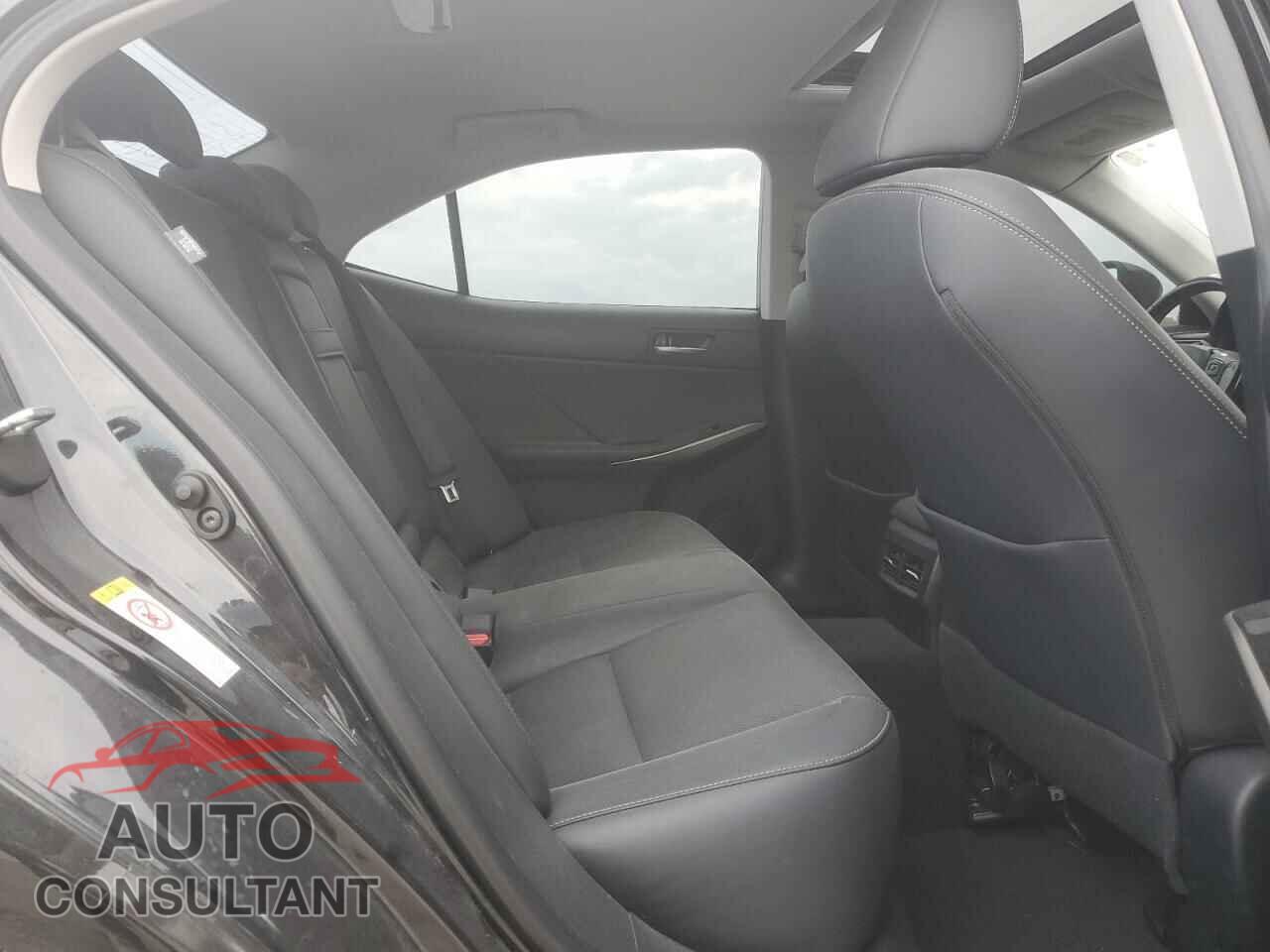 LEXUS IS 2017 - JTHCM1D21H5016983