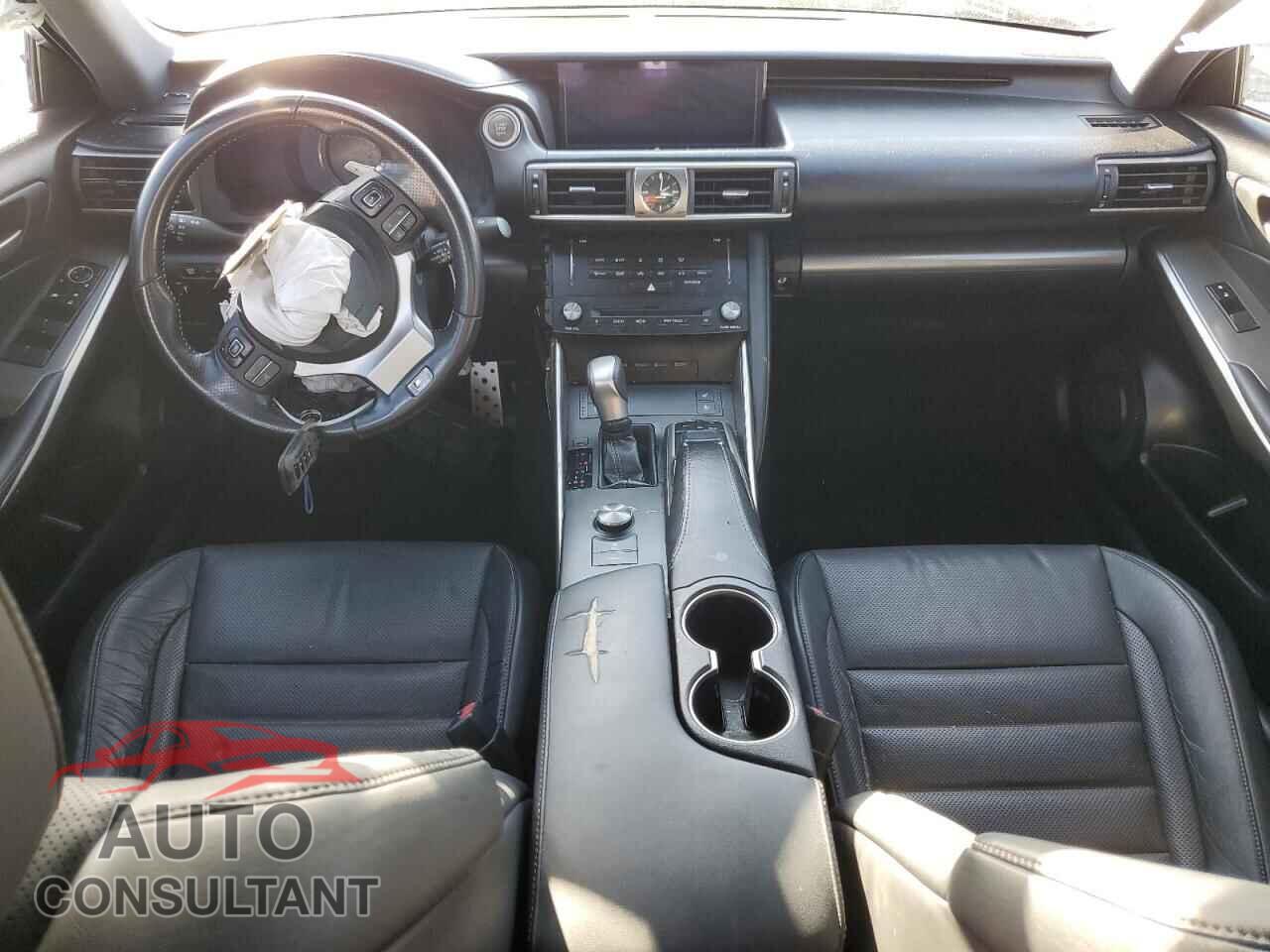 LEXUS IS 2017 - JTHBA1D25H5039879
