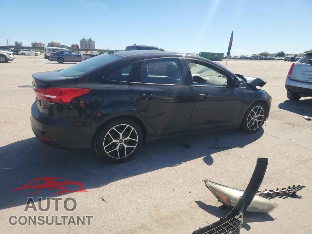 FORD FOCUS 2017 - 1FADP3H26HL221249