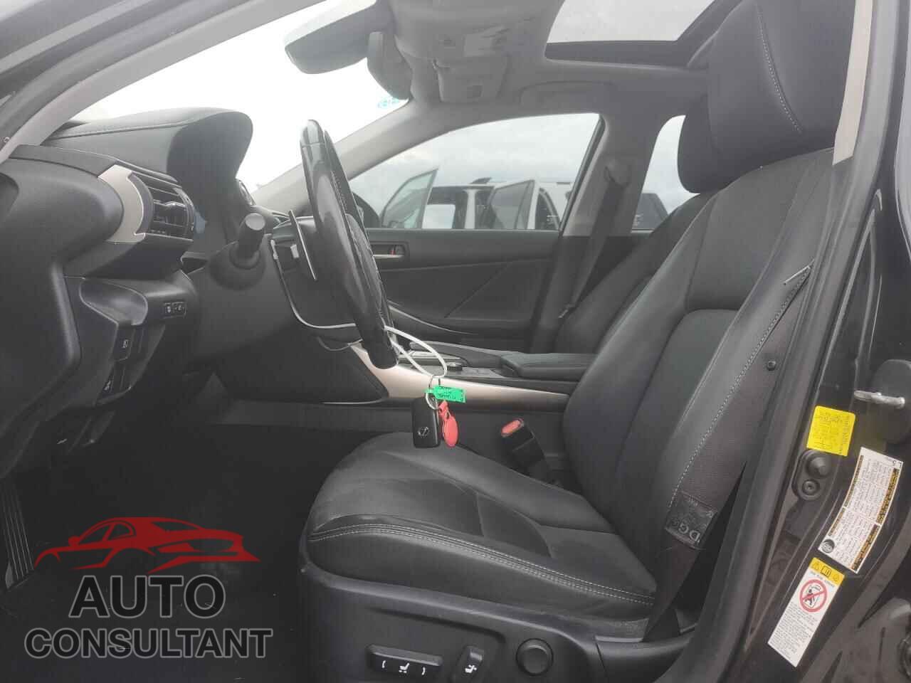LEXUS IS 2017 - JTHCM1D21H5016983