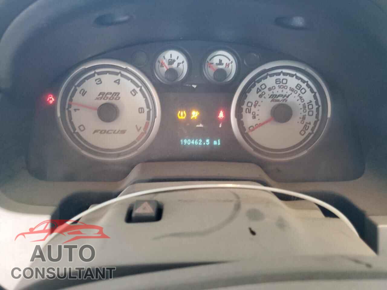 FORD FOCUS 2011 - 1FAHP3HN2BW183052