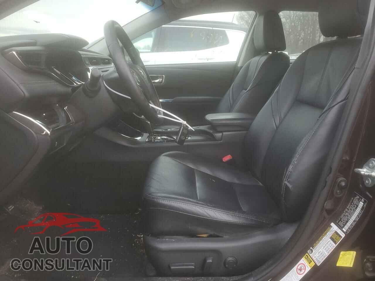TOYOTA AVALON 2013 - 4T1BK1EB0DU044755