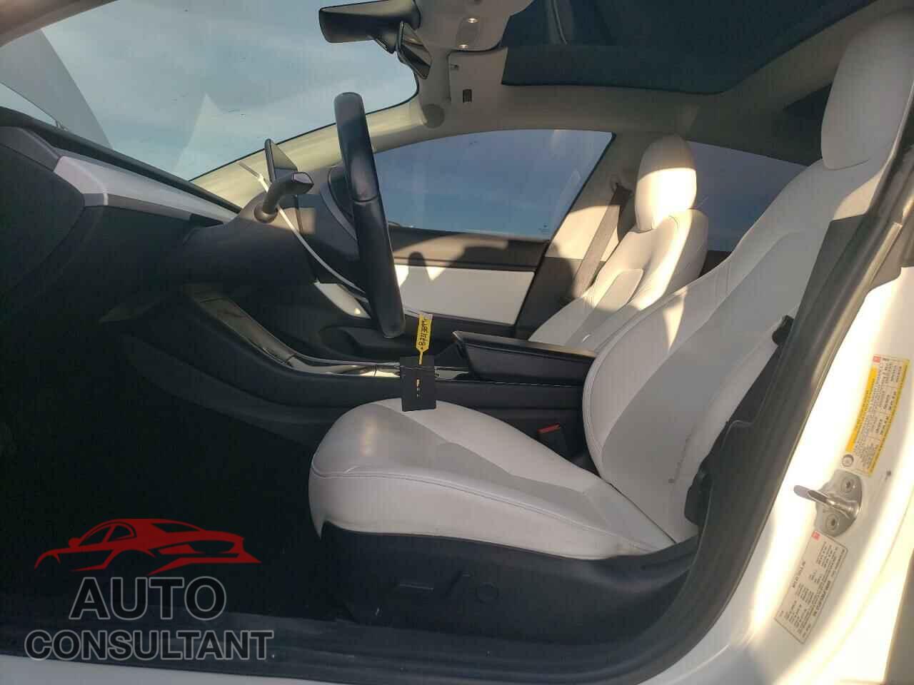 TESLA MODEL 3 2018 - 5YJ3E1EB0JF100259